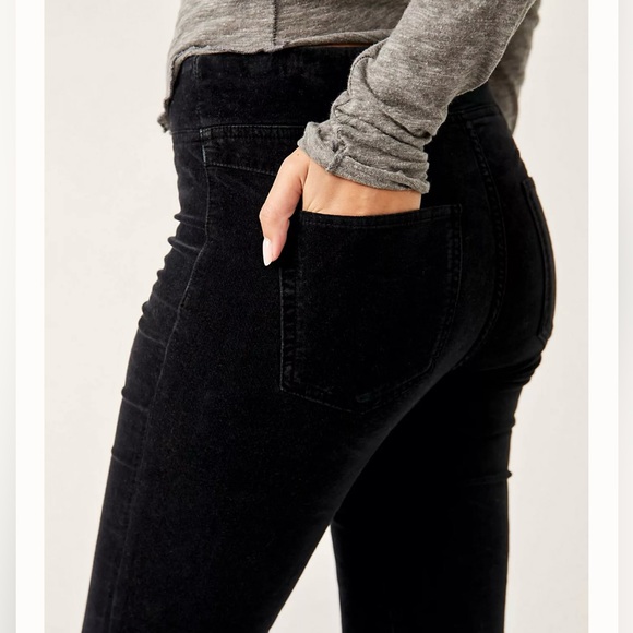 Free People-In My Feelings- Black cropped boot cut velvet pants.Size Large - Picture 3 of 10